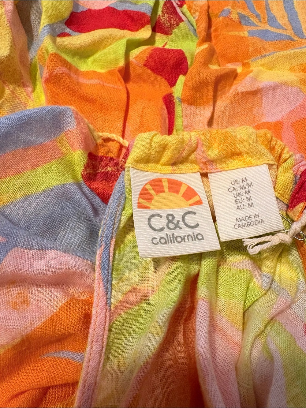 New C&C California linen blend tropical halter dress / swim cover-up - Picture 6 of 7